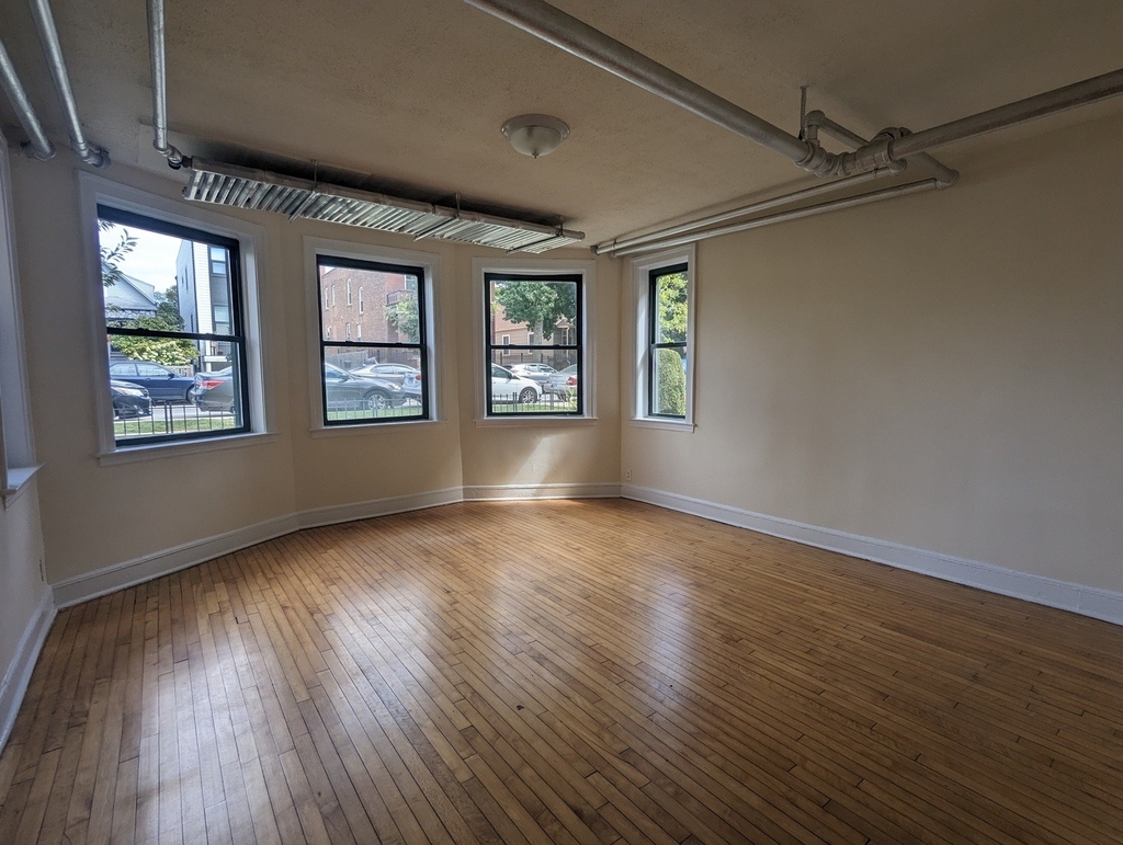 2338 N Spaulding Avenue - Photo 3