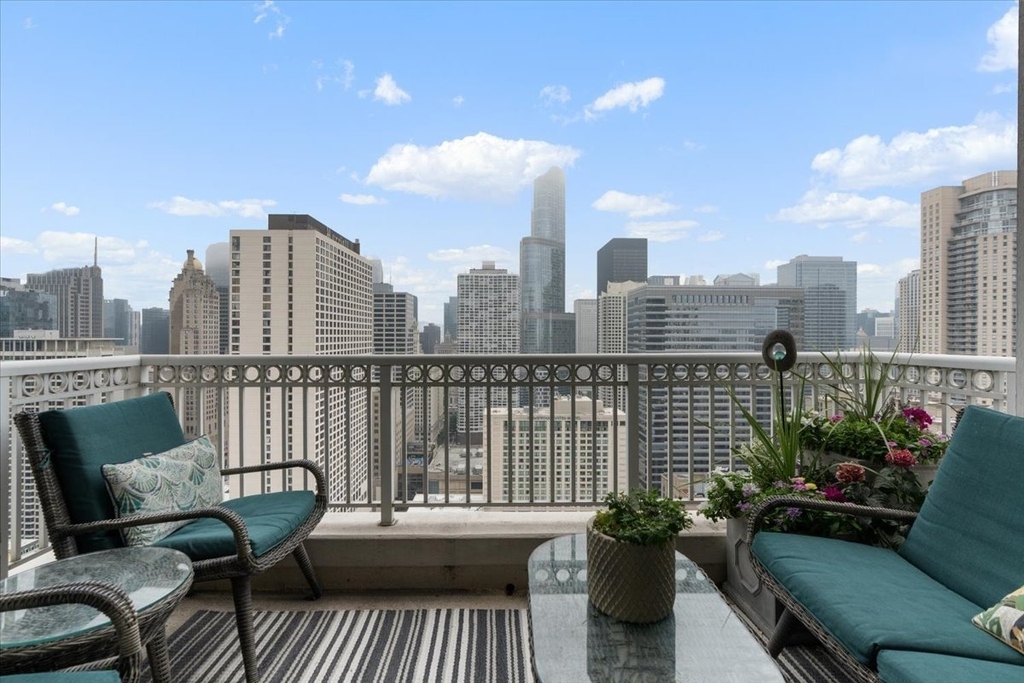 55 E Erie Street - Photo 22