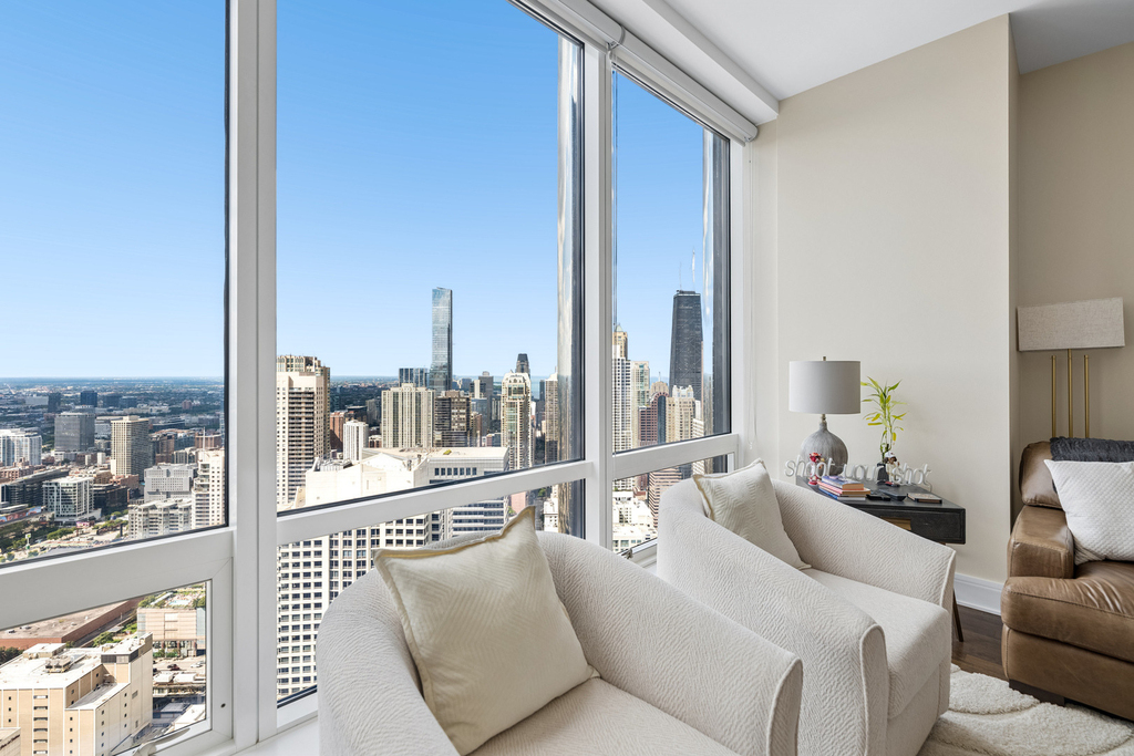 401 N Wabash Avenue - Photo 1