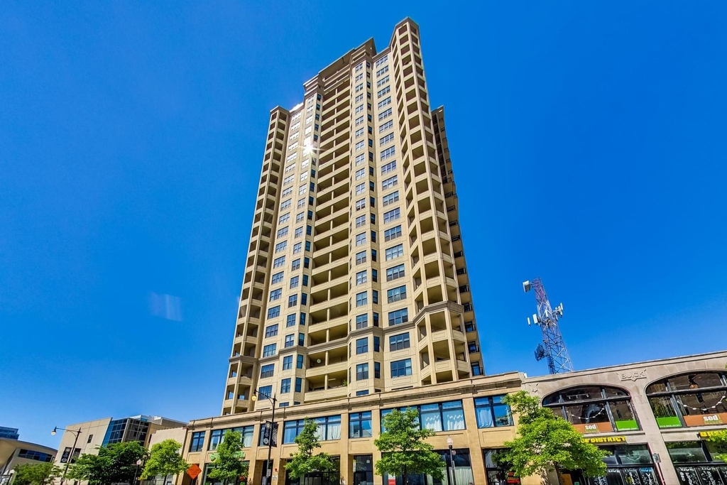 1464 S Michigan Avenue - Photo 0