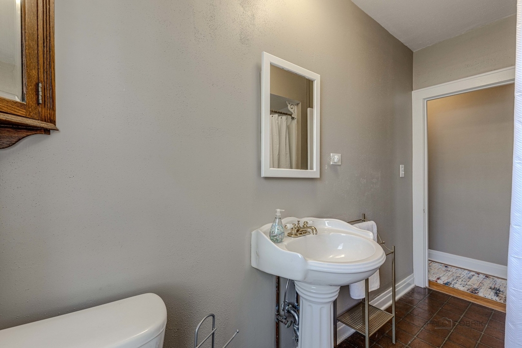 389 E Deerpath Road - Photo 22