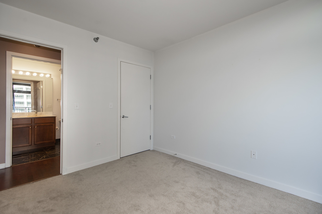1160 S Michigan Avenue - Photo 1