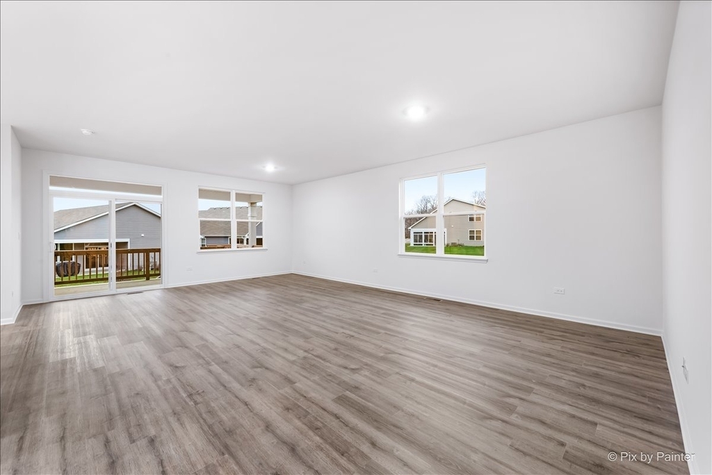 301 Westminster Court - Photo 7