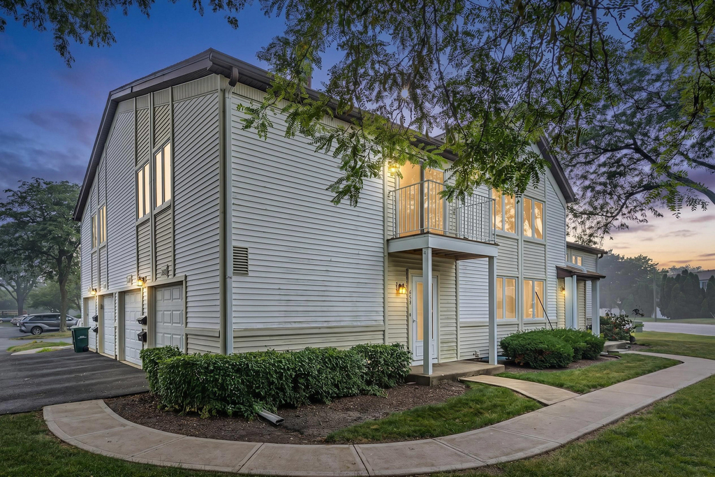 608 Inverrary Lane - Photo 0