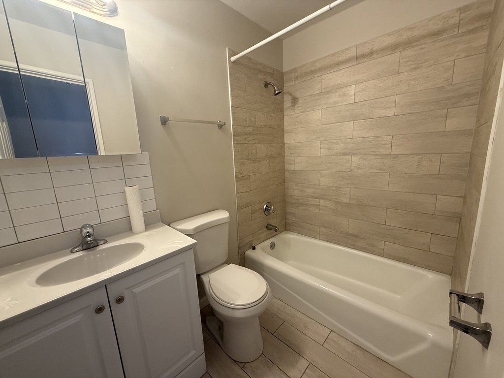 3001 Thatcher Avenue - Photo 5