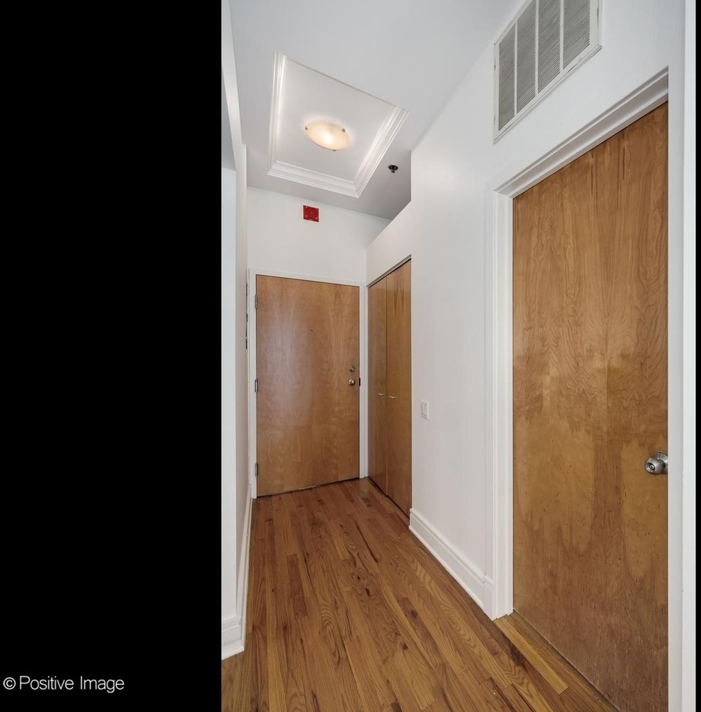 212 W Washington Street - Photo 4