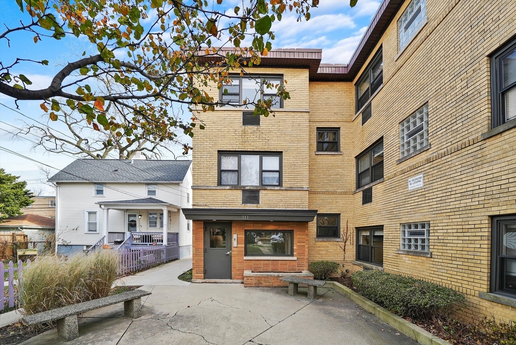 311 Sherman Avenue - Photo 9