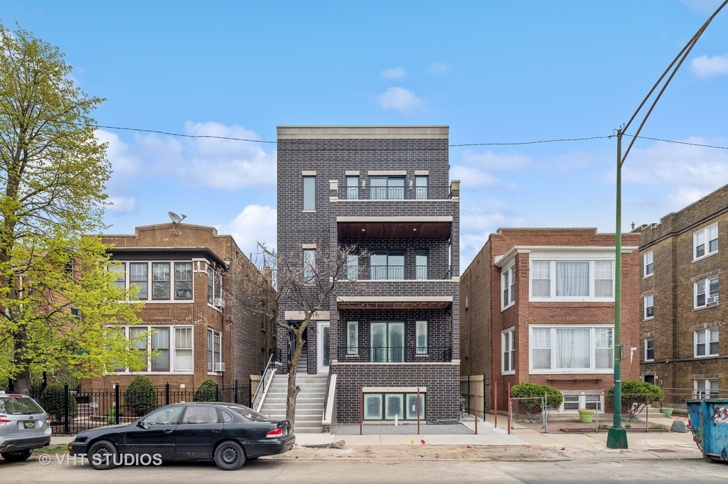 4819 N Ashland Avenue - Photo 0