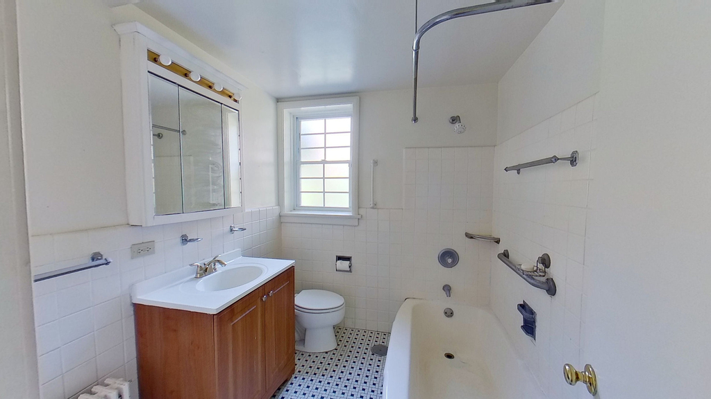 835 Mulford Street - Photo 2