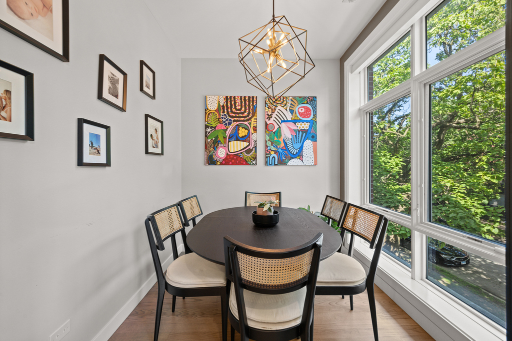 2301 W Wolfram Street - Photo 6