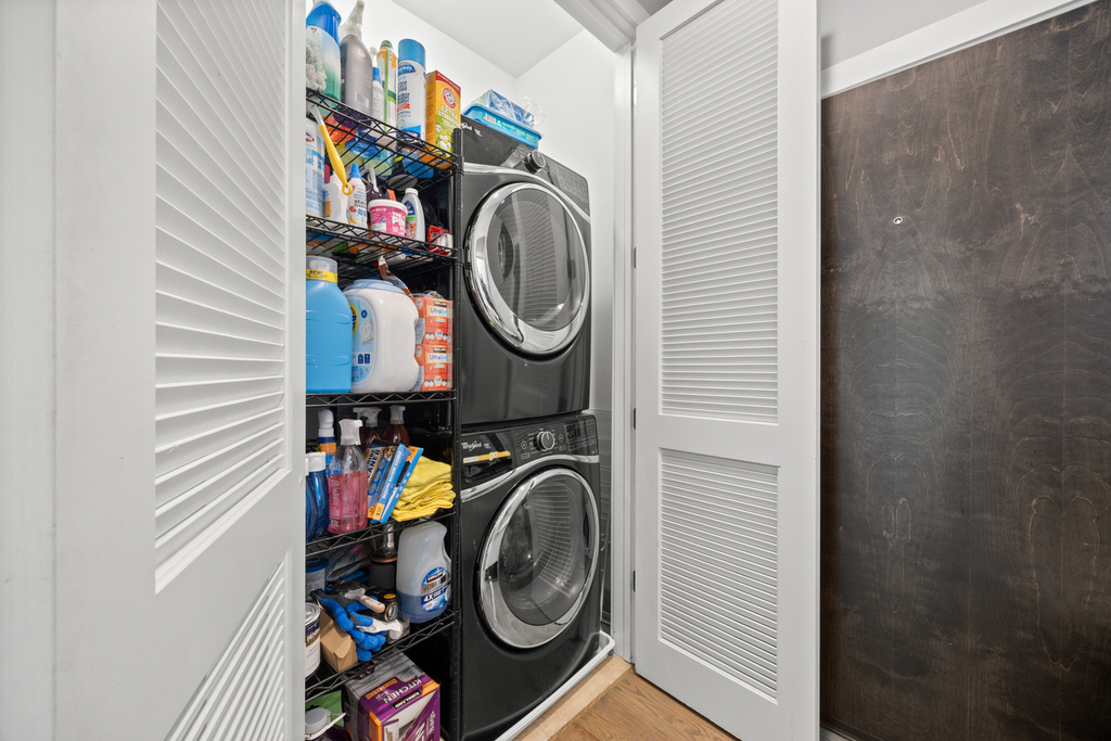 2301 W Wolfram Street - Photo 20