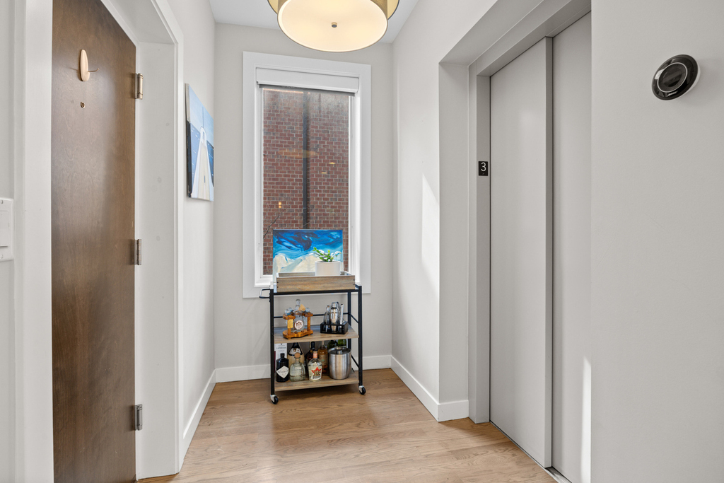 2301 W Wolfram Street - Photo 1