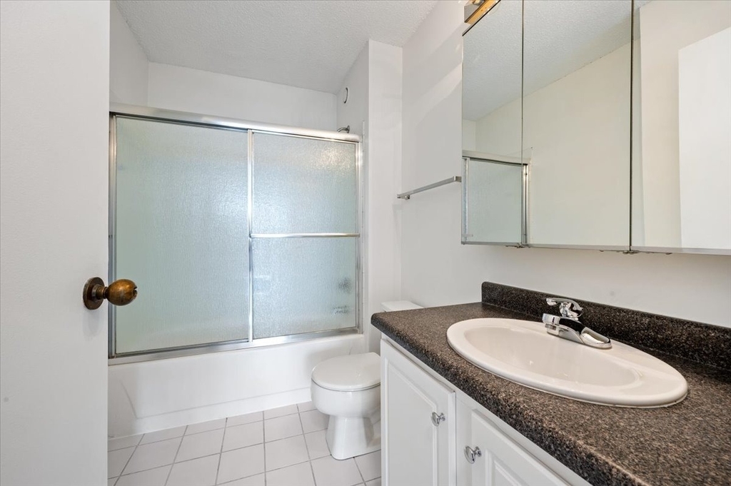 10 E Ontario Street - Photo 20