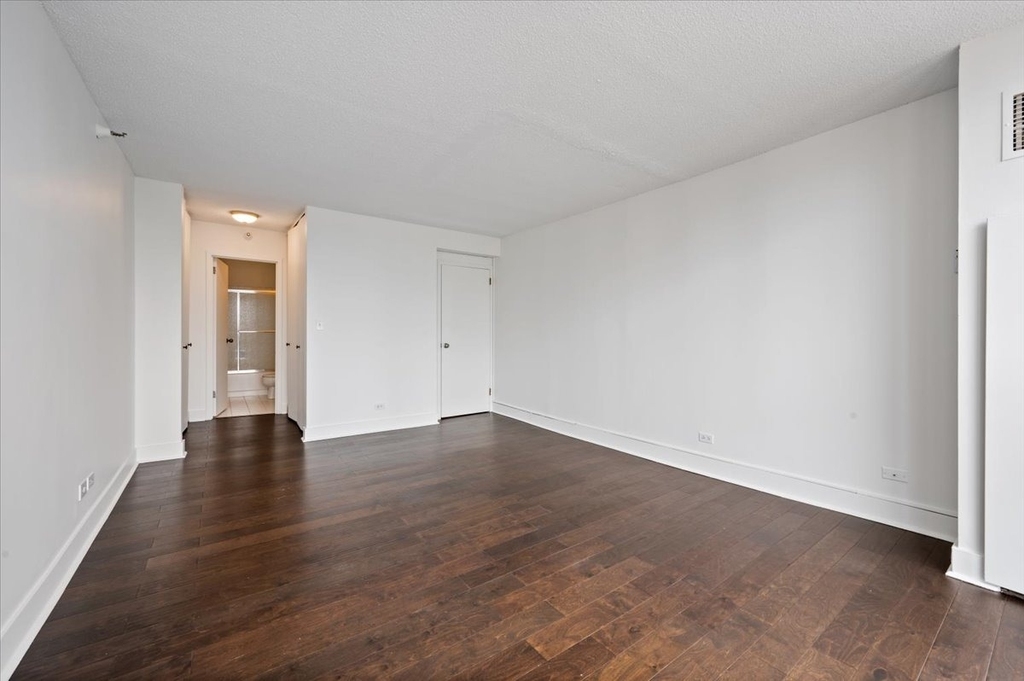 10 E Ontario Street - Photo 22