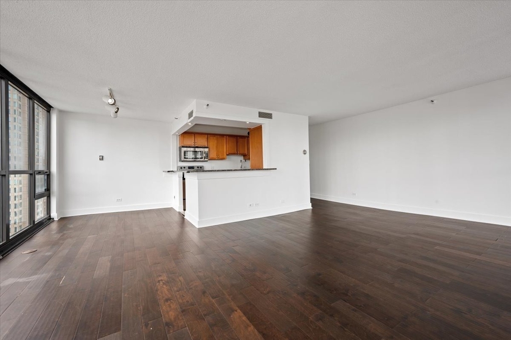 10 E Ontario Street - Photo 9