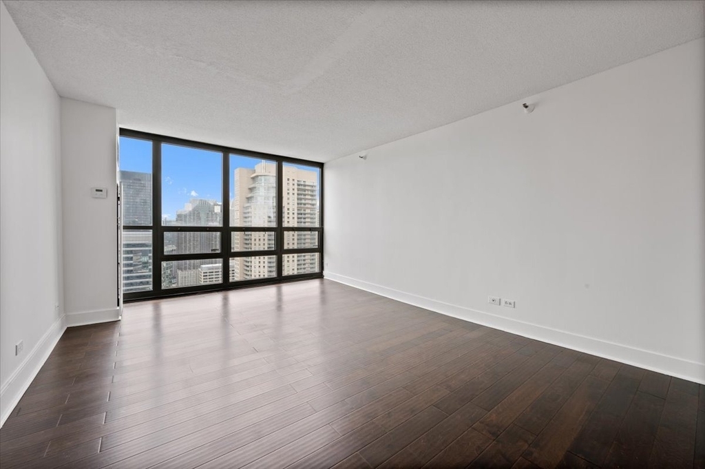 10 E Ontario Street - Photo 21