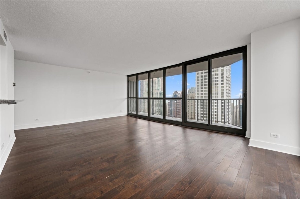 10 E Ontario Street - Photo 6