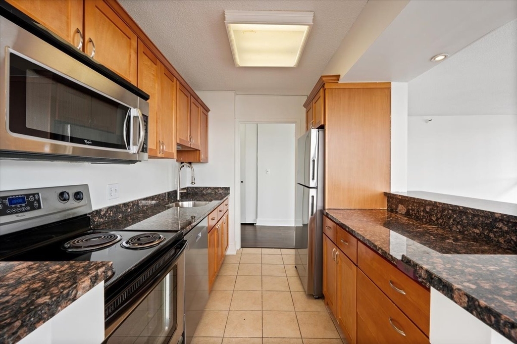 10 E Ontario Street - Photo 11