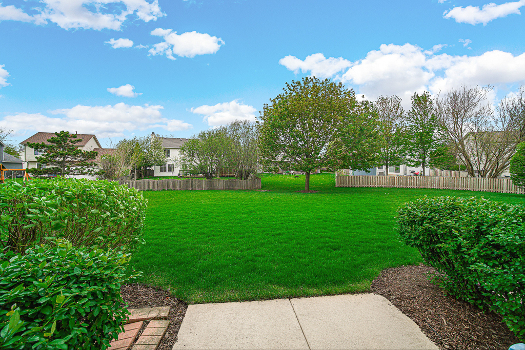 2588 Dickens Court - Photo 21