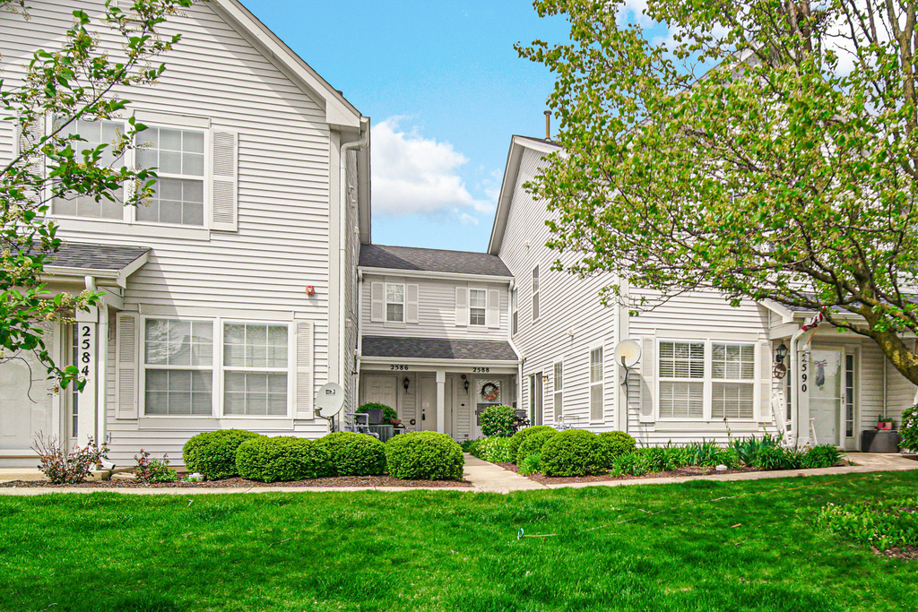 2588 Dickens Court - Photo 1