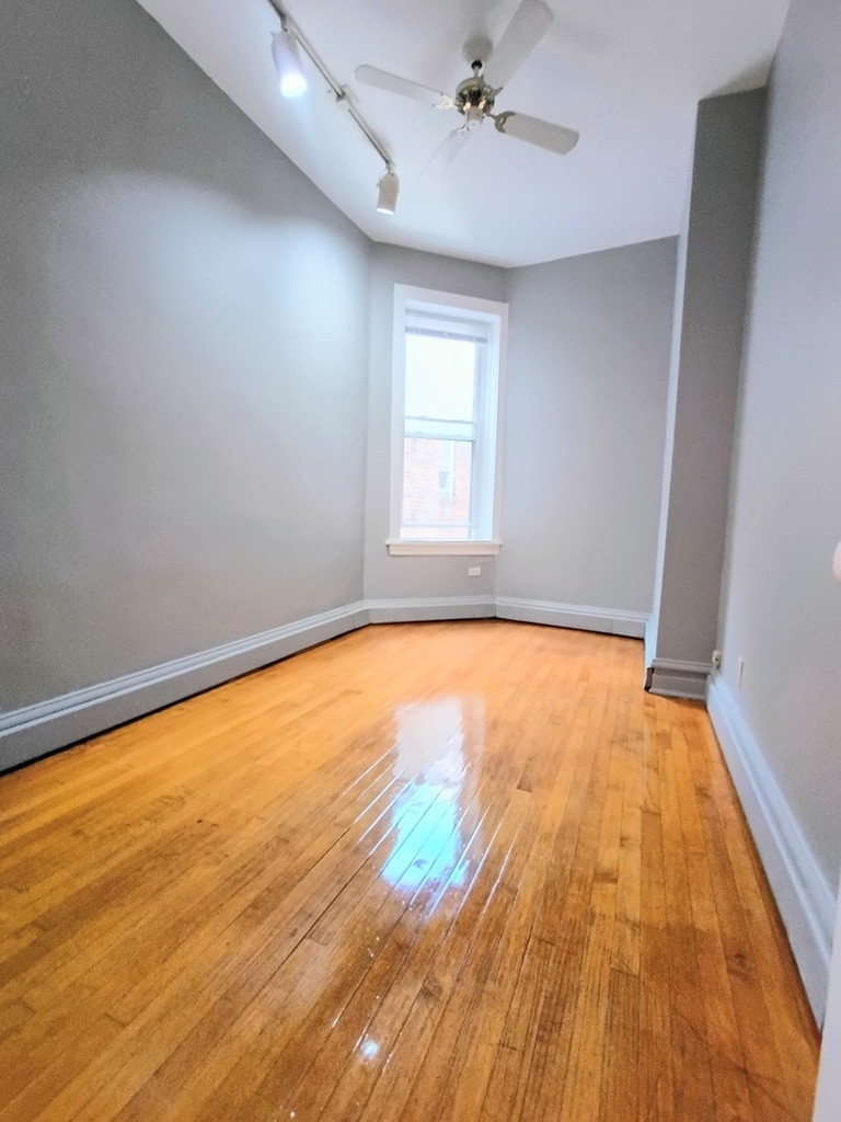 1911 W Belmont Avenue - Photo 6