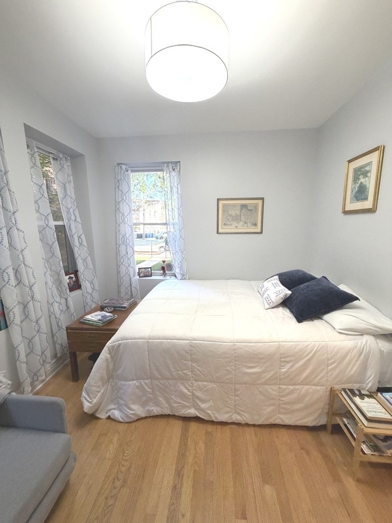 1443 W Victoria Street - Photo 12