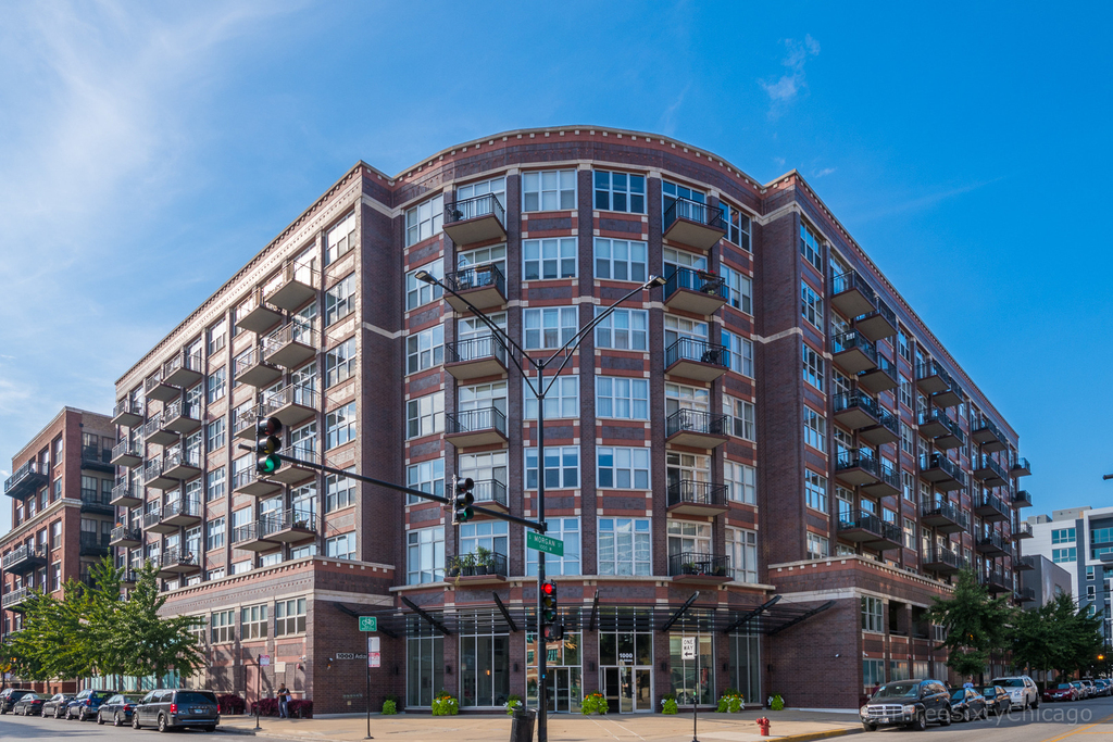 1000 W Adams Street - Photo 0