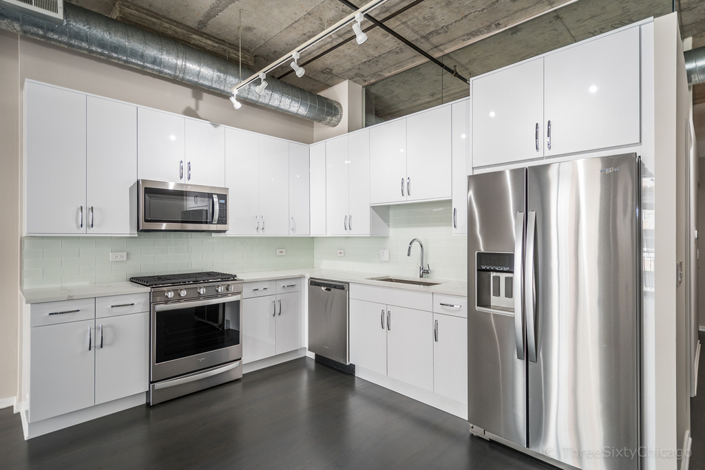 1000 W Adams Street - Photo 2