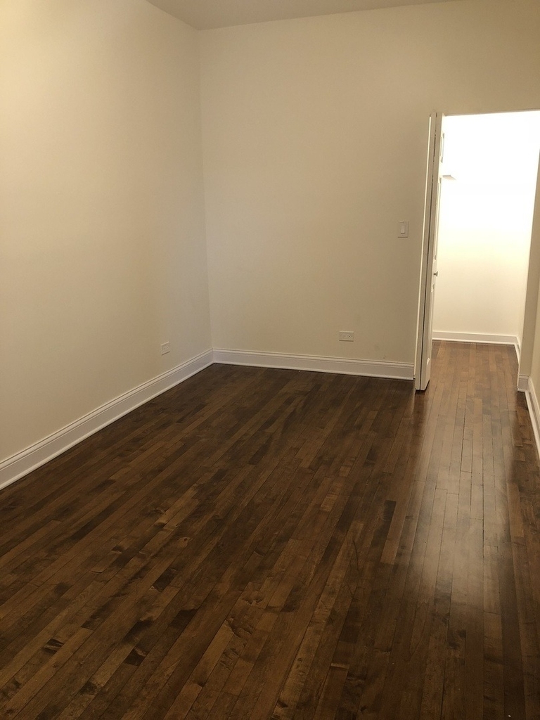 3340 W Berteau Avenue - Photo 4