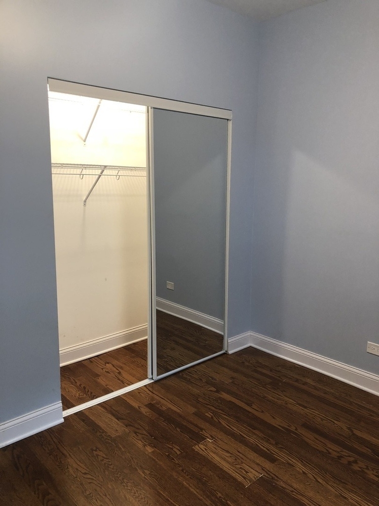 3340 W Berteau Avenue - Photo 3