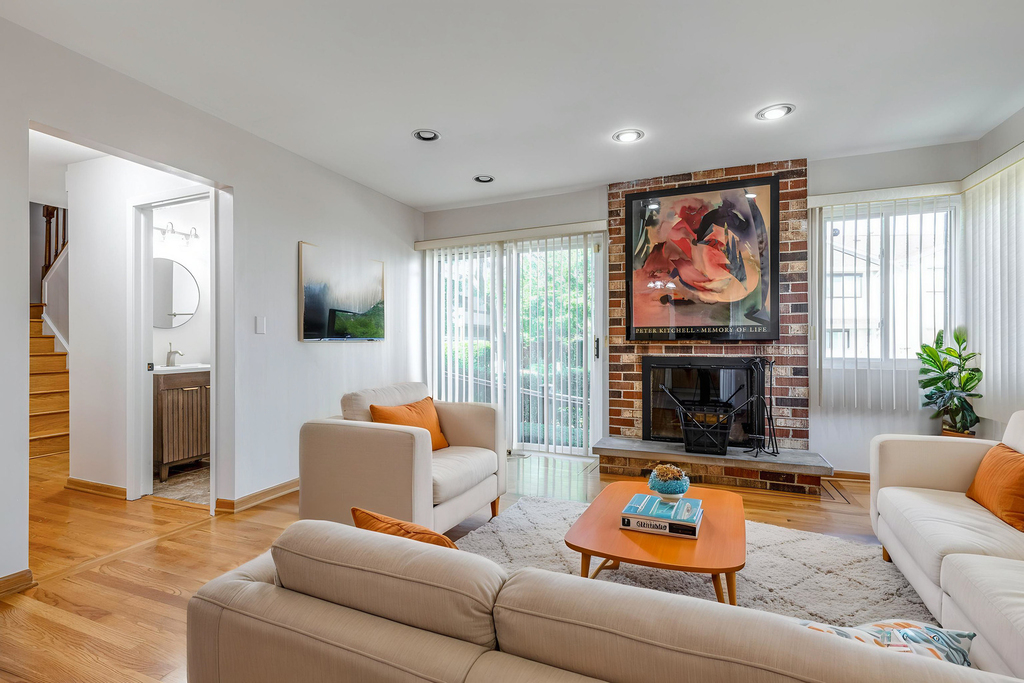 1013 Sussex Drive - Photo 4