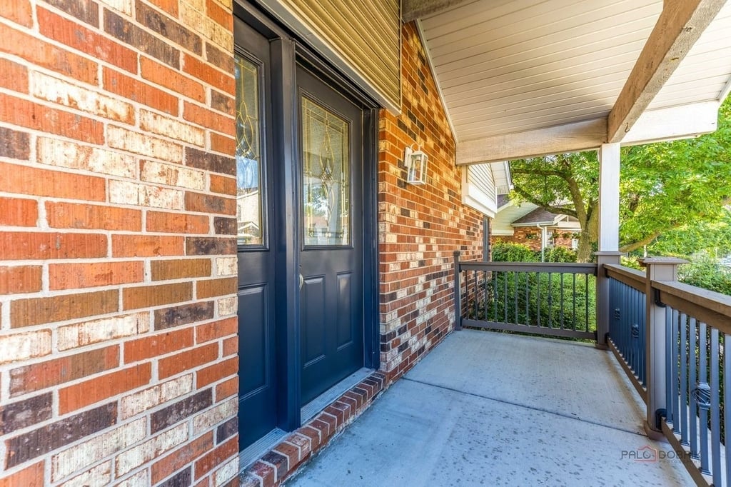 1013 Sussex Drive - Photo 2