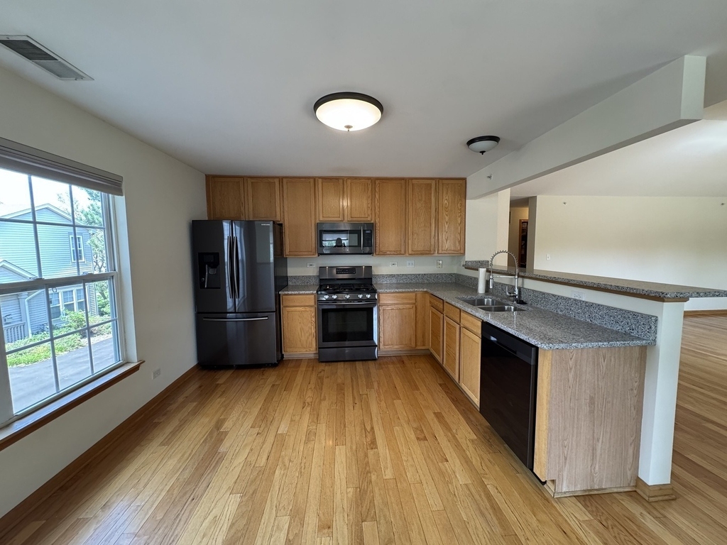 2268 Vanderbilt Drive - Photo 6