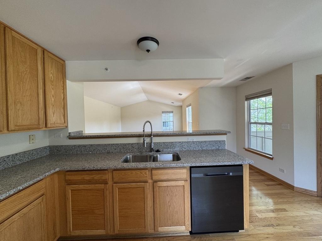 2268 Vanderbilt Drive - Photo 7
