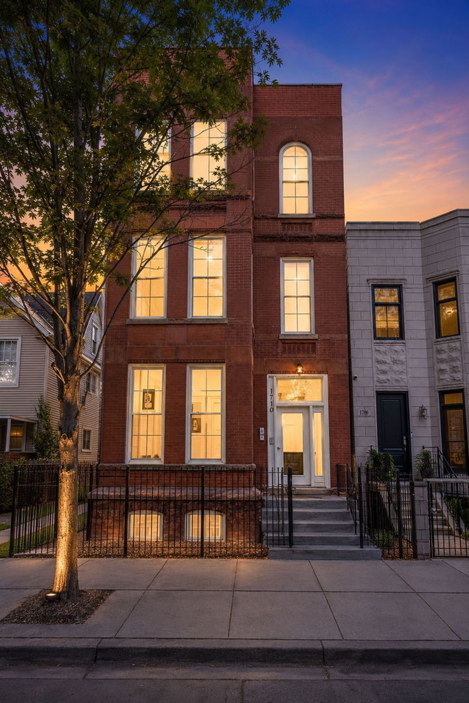 1710 W Erie Street - Photo 22