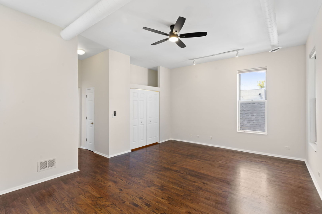 1710 W Erie Street - Photo 15
