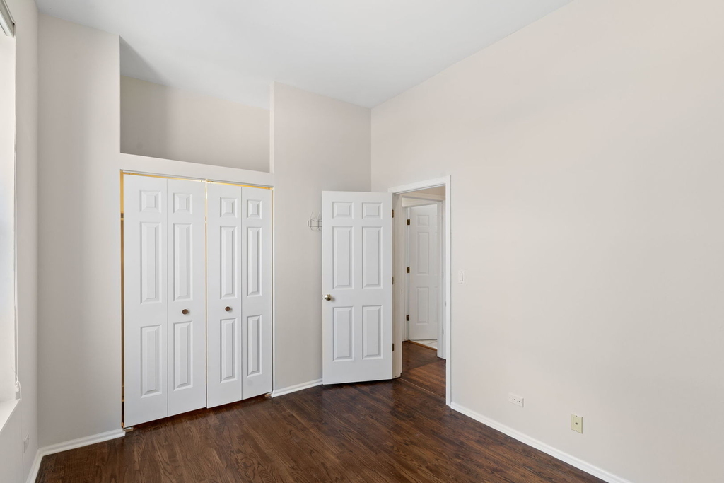 1710 W Erie Street - Photo 14