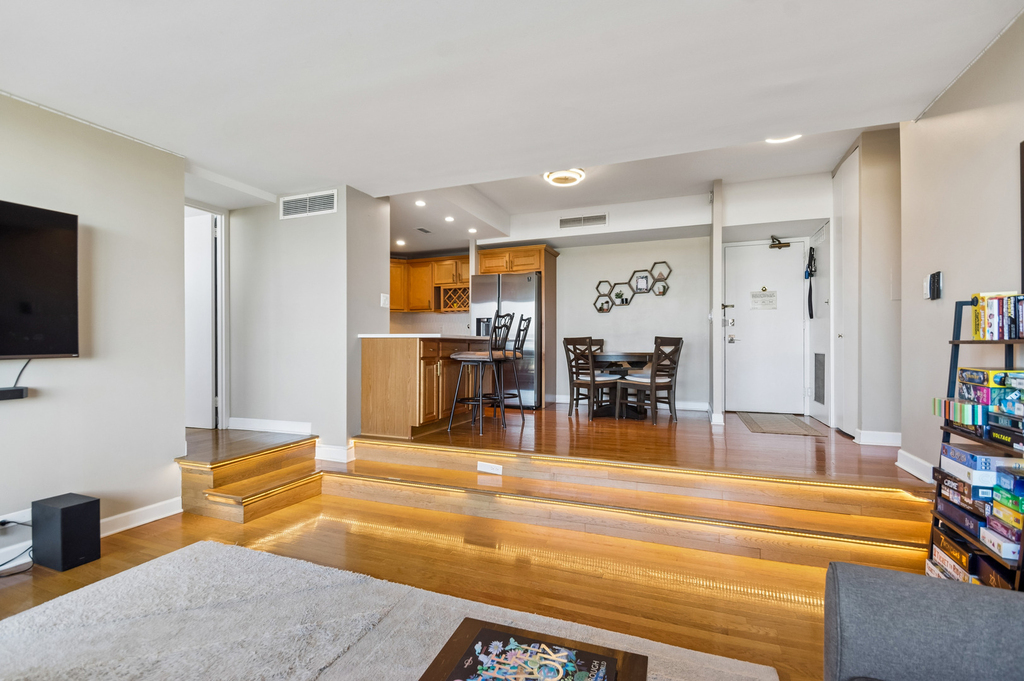 3200 N Lake Shore Drive - Photo 10