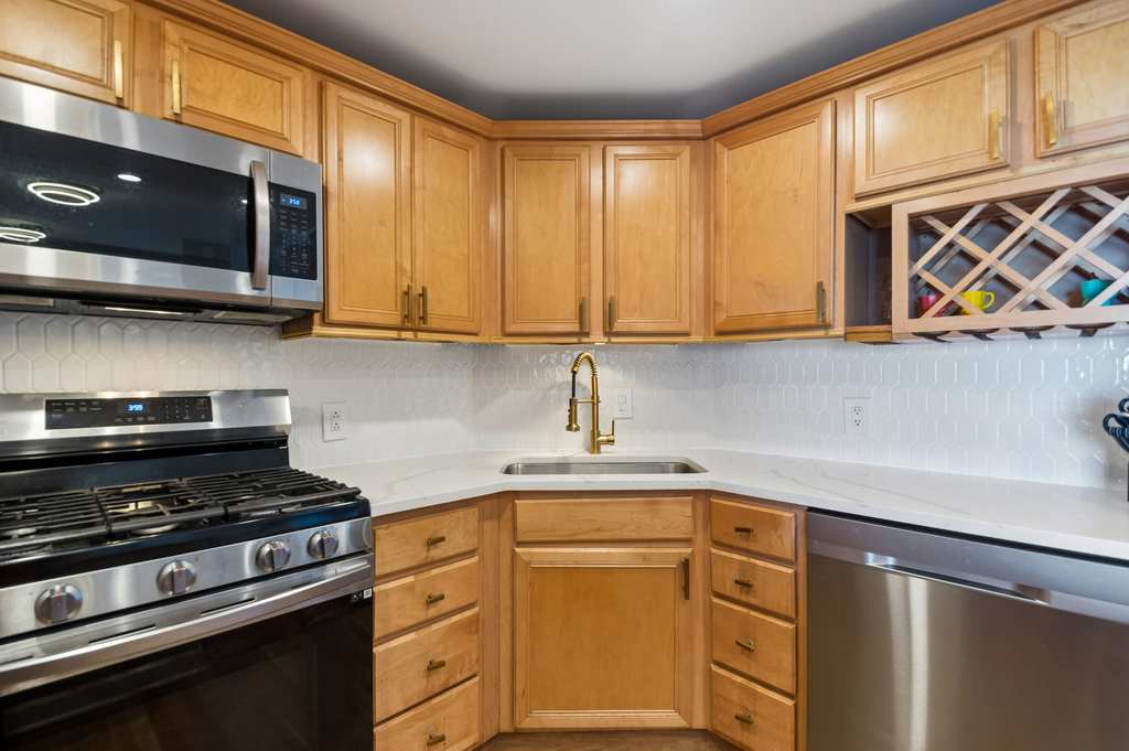 3200 N Lake Shore Drive - Photo 9