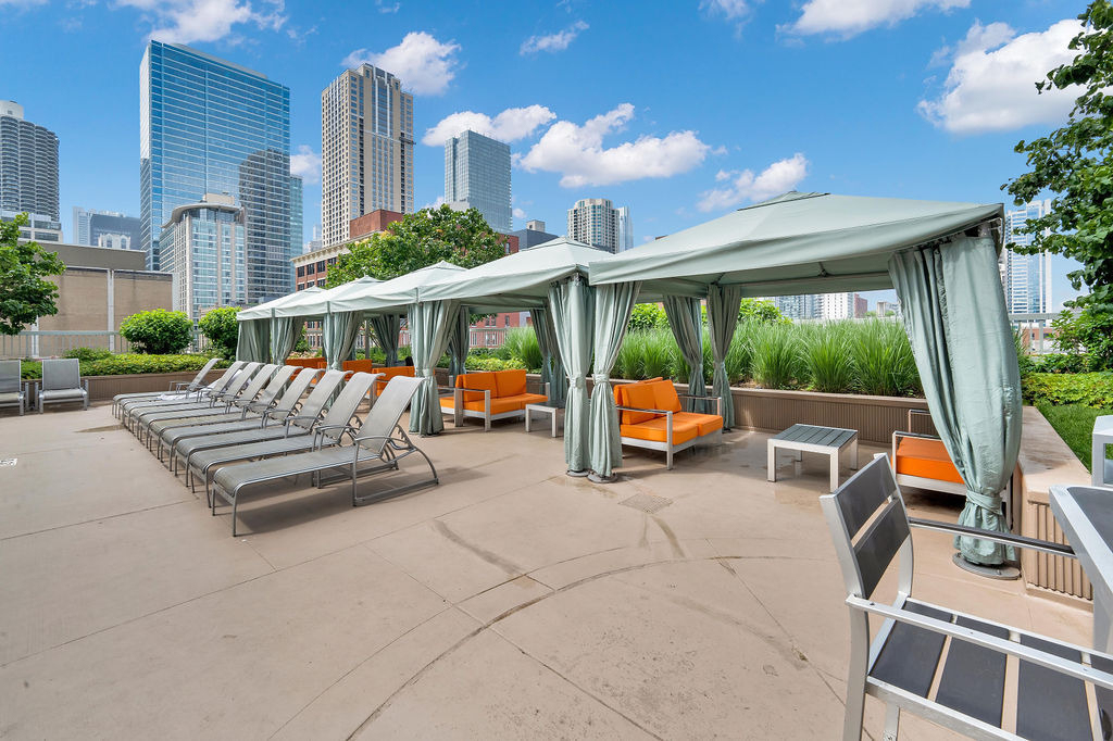 545 N Dearborn Street - Photo 20