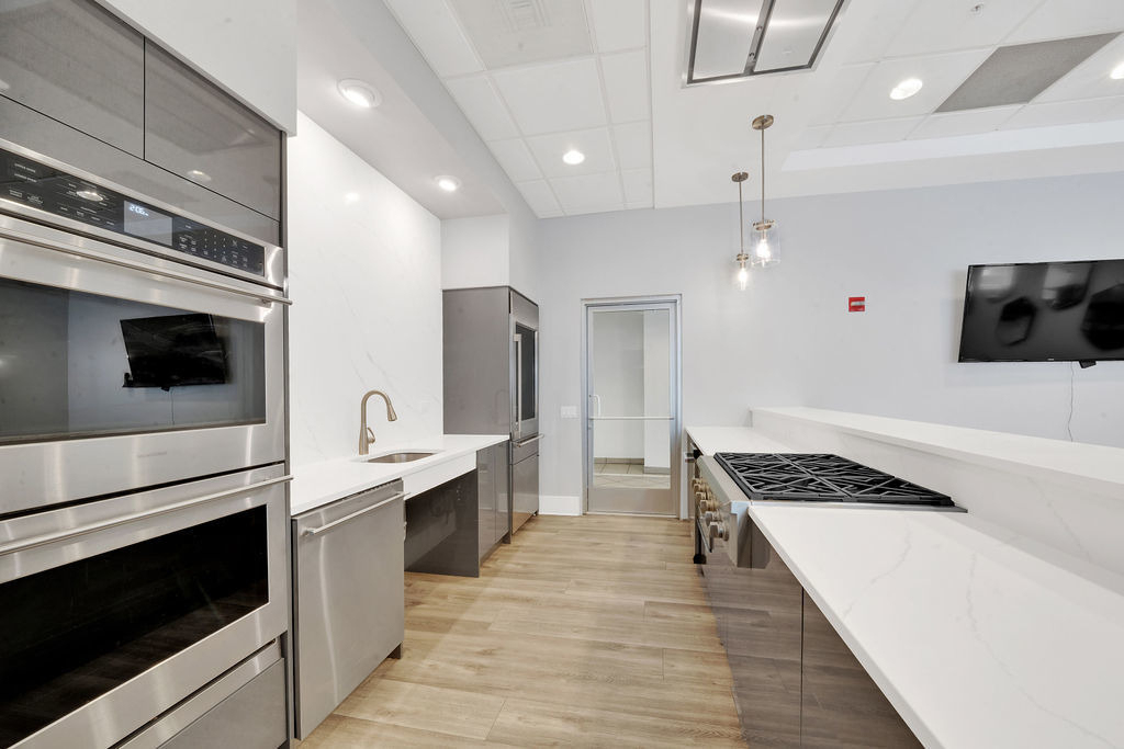 545 N Dearborn Street - Photo 35