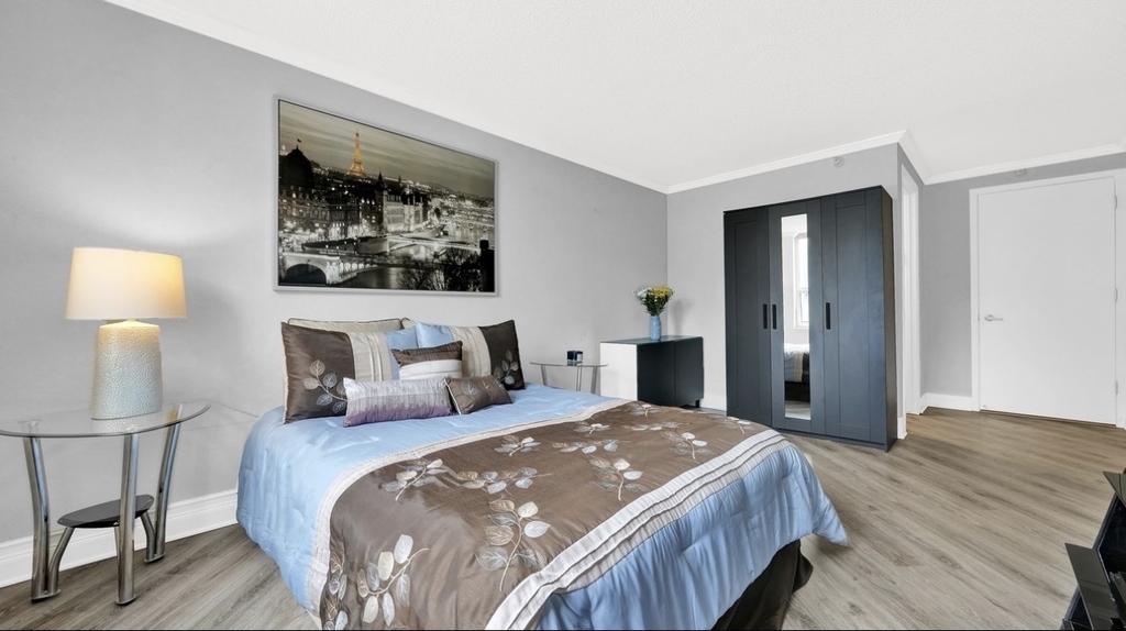 545 N Dearborn Street - Photo 8