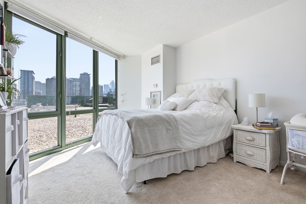 111 W Maple Street - Photo 17