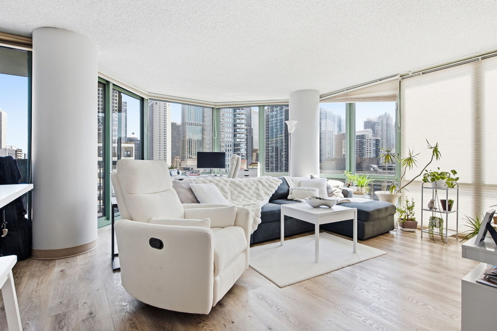 111 W Maple Street - Photo 4