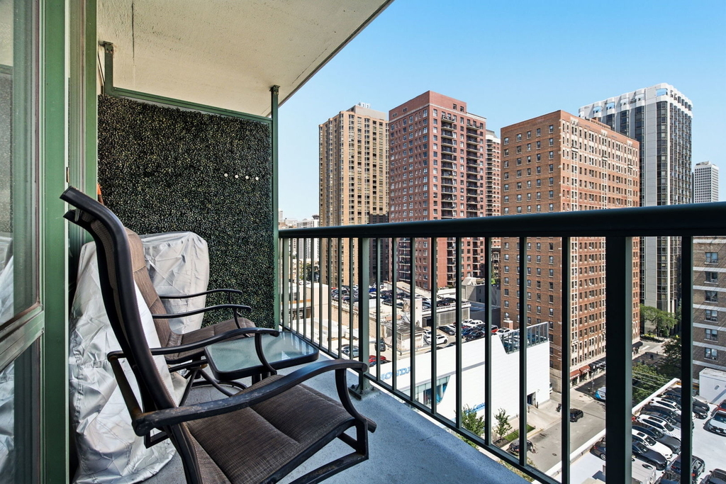 111 W Maple Street - Photo 10