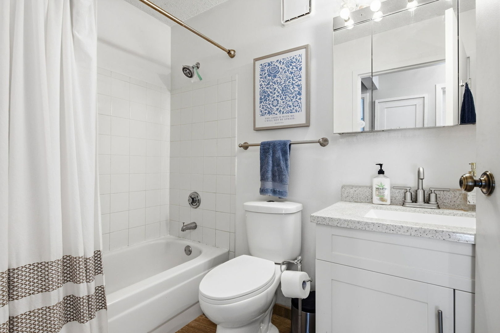 111 W Maple Street - Photo 16