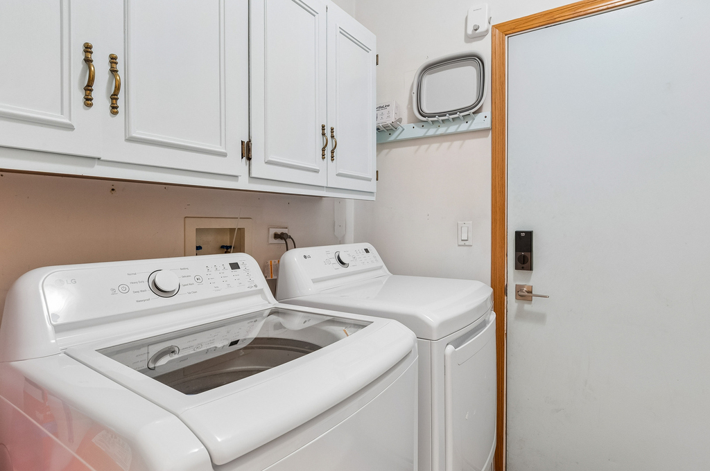 1329 Amaranth Drive - Photo 11