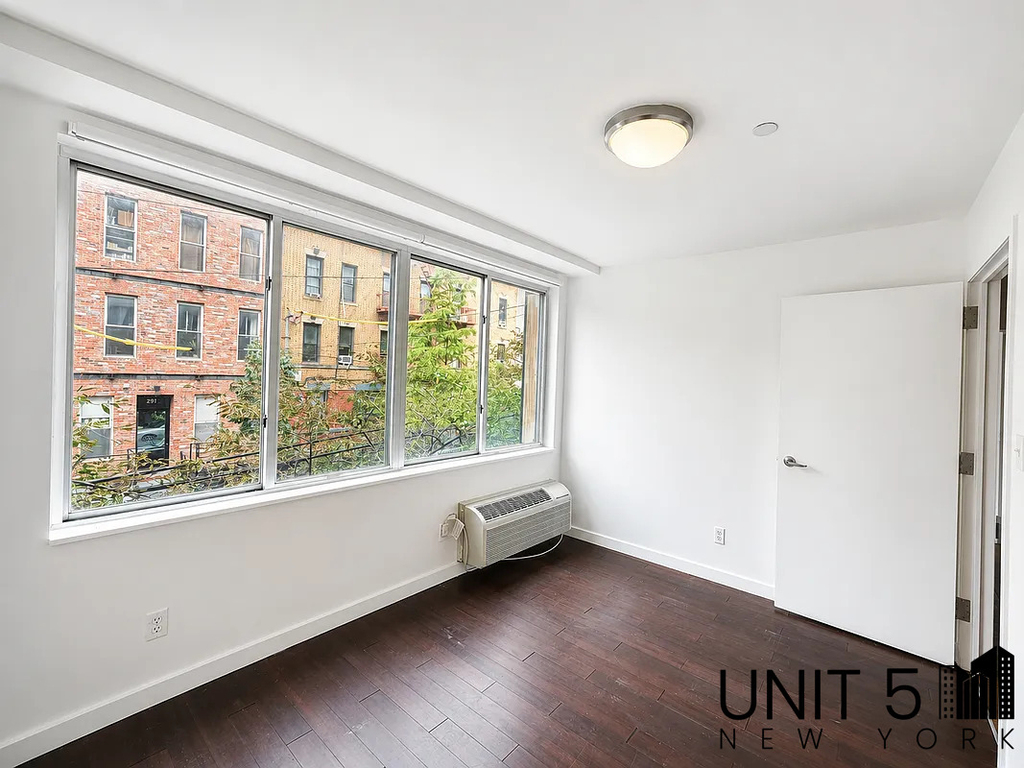 286 Stanhope Street - Photo 6
