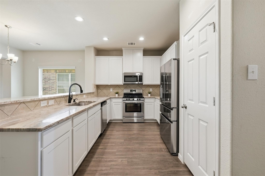 4305 E Bayou Maison Circle - Photo 6