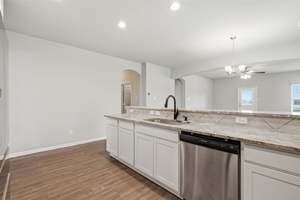 4305 E Bayou Maison Circle - Photo 7